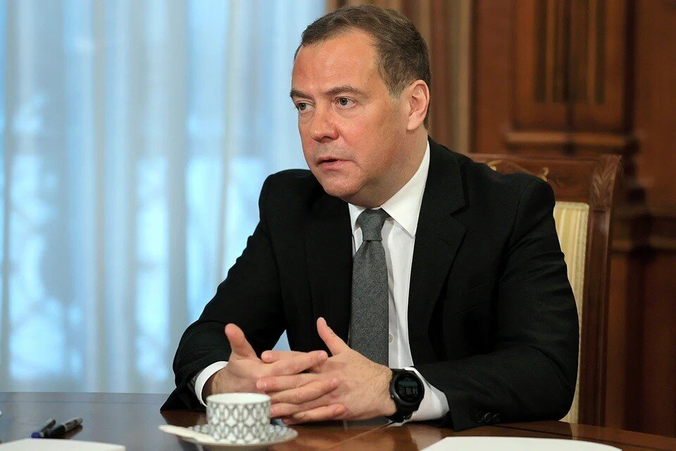     Дмитрий Медведев дал интервью ряду российских СМИ. Фото: Екатерина Штукина/POOL/ТАСС