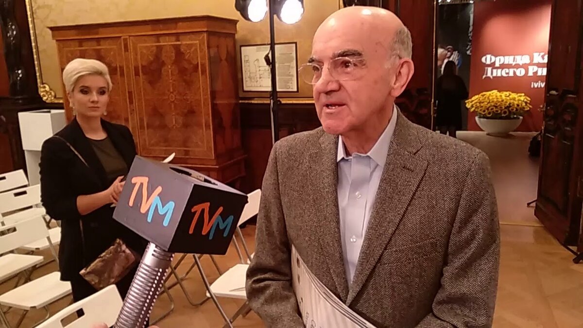 Карлос Филлипс Ольмедо в Санкт-Петербурге. 2019г. Фото взято в сети Интернет.