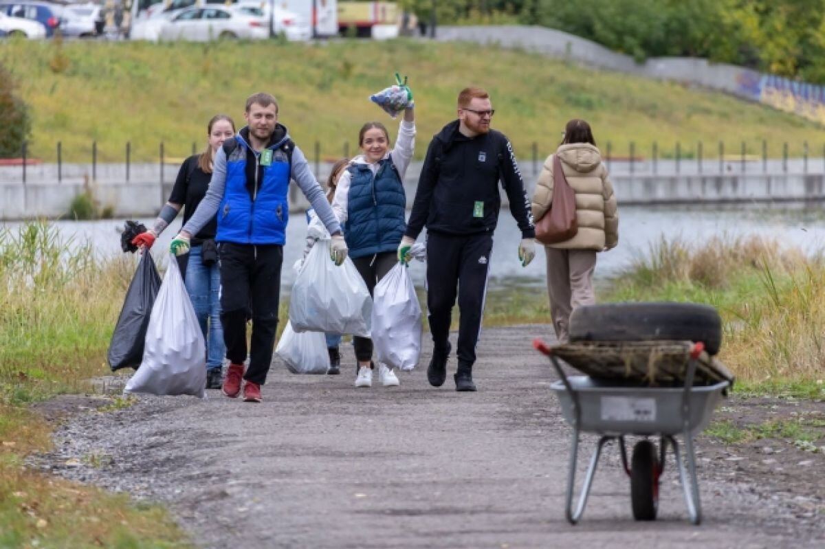    В Екатеринбурге волонтёры акции «Чистые игры» собрали 8 тонн мусора
