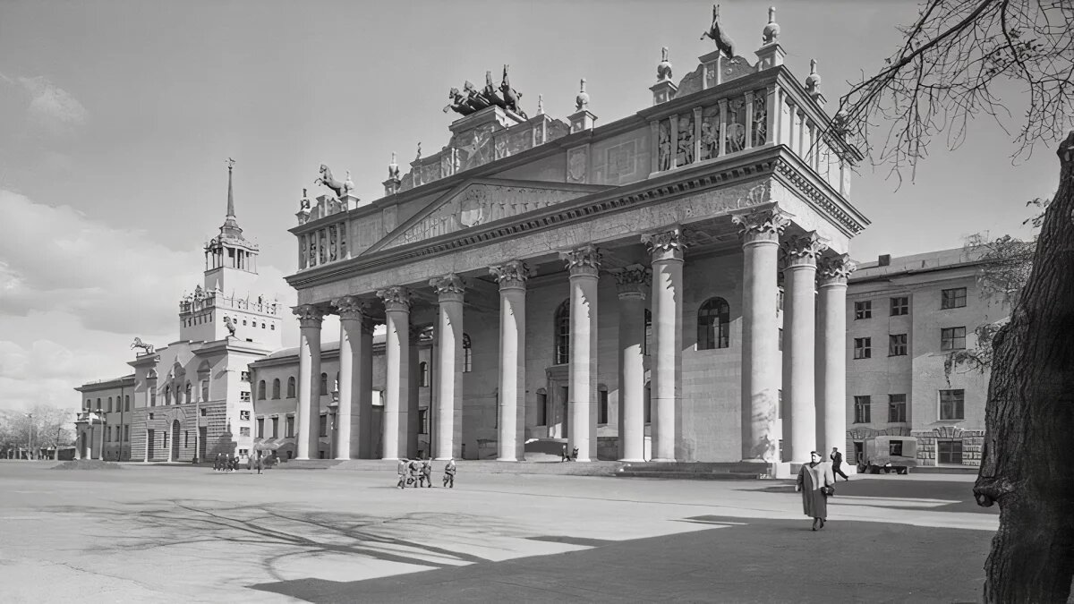 Центральный московский ипподром 