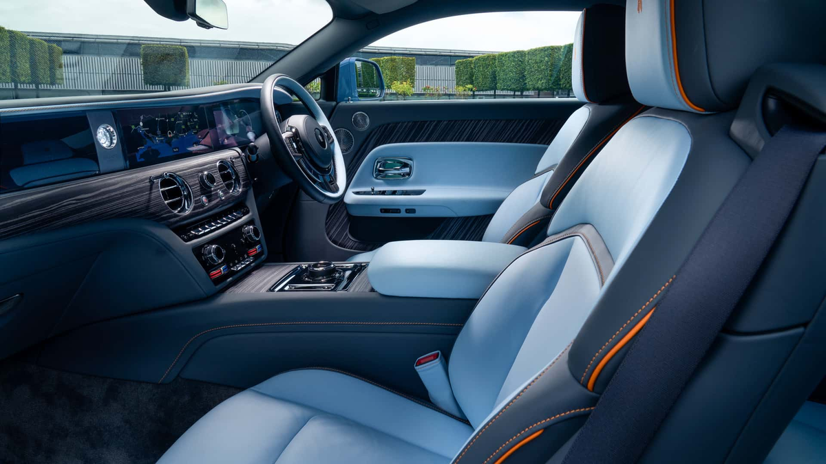 Rolls-Royce at Salon Prive 2023