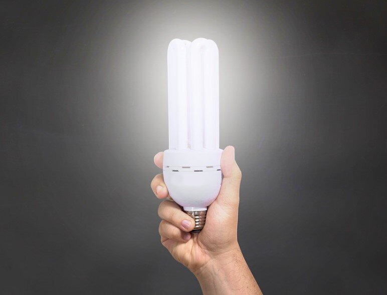 Энергосберегающая лампа