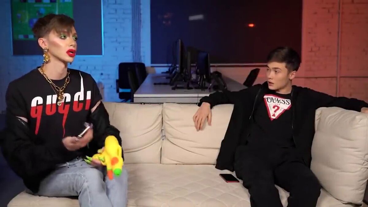 Андрей Петров и Володя XXL источник youtube.com