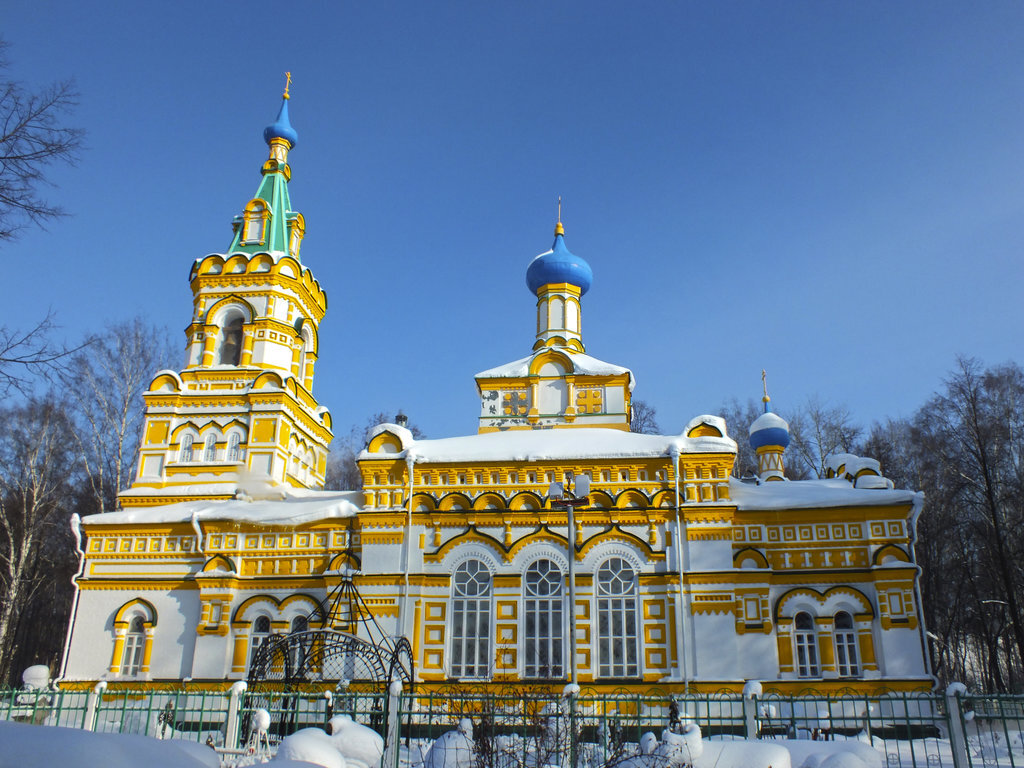 Церковь успенской пресвятой богородицы. Храм Успения Божией матери Пермь. Церковь Пресвятой Богородицы в Перми. Успенская Церковь Пермь. Свято Троицкий храм Пермь.