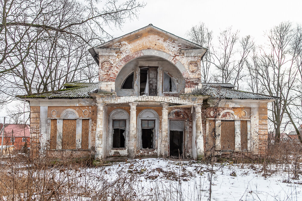 Главный дом усадьбы Ляхово