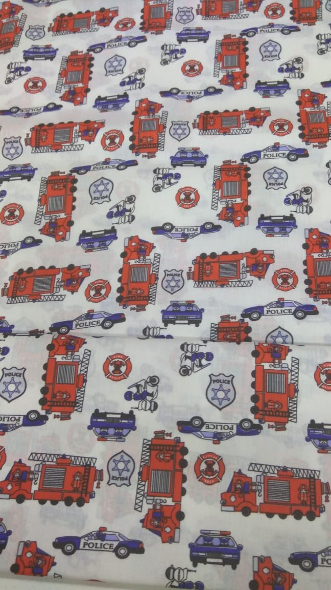 Материал с машинками, фото мое.