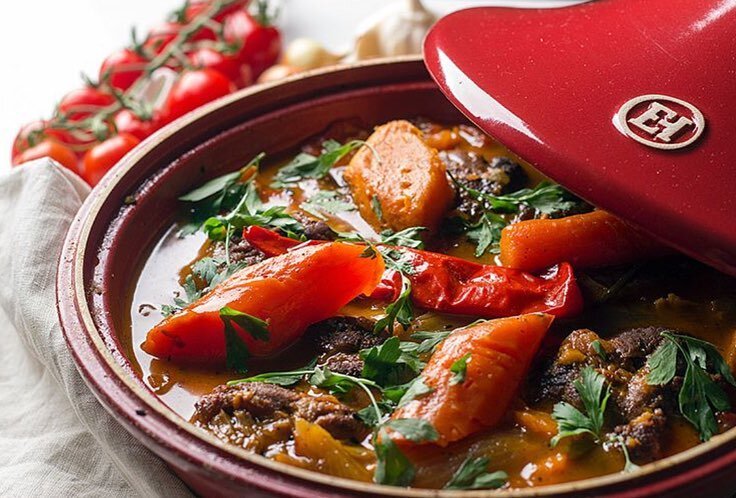 Тушенная баранина с овощами и пряностями