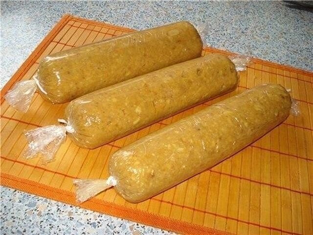 Сладкая колбаса из ириса