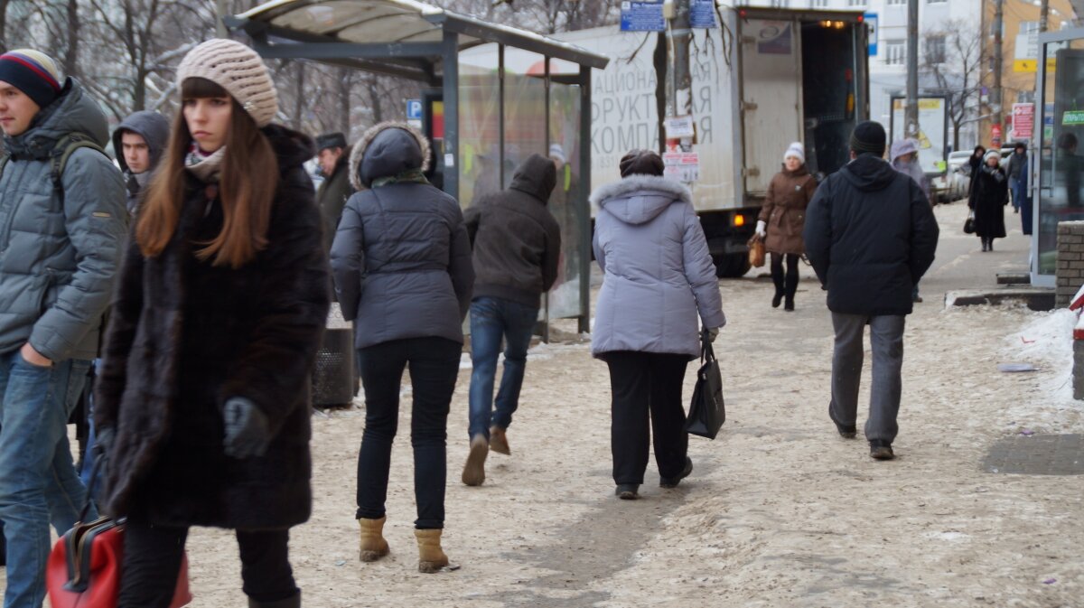 проходят мимо, фото из галереи Яндекс.Картинки