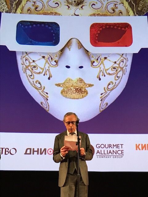 Посол Италии Паскуале К.Терраччано 3 марта открывает одиннадцатый кинофестиваль" Из Венеции в Москву". Фото с сайта консульства Италии в Москве