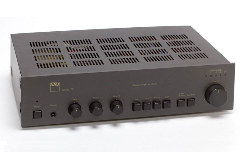 Усилитель NAD 3020 выпущен в 1978 году