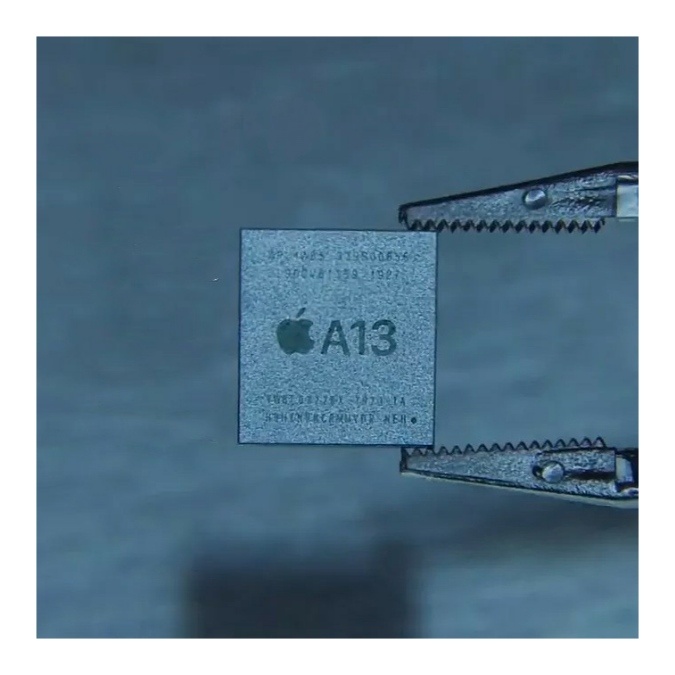   Флагманский процессор A13 Bionic