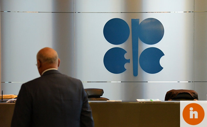 Падение спроса не нефть в ближайшее время продолжится. И, как пишет автор, ни один министр энергетики не сможет этому помешать. По его мнению, согласованных объемов сокращения добычи недостаточно. Кто должен пойти на жертвы? И почему Саудовская Аравия не может положить конец нефтяному кризису, а могла бы?