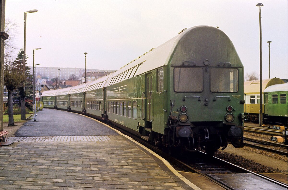 Поезд концепции  PUSH-PULL и вагон с кабиной управления железных дорог ГДР  