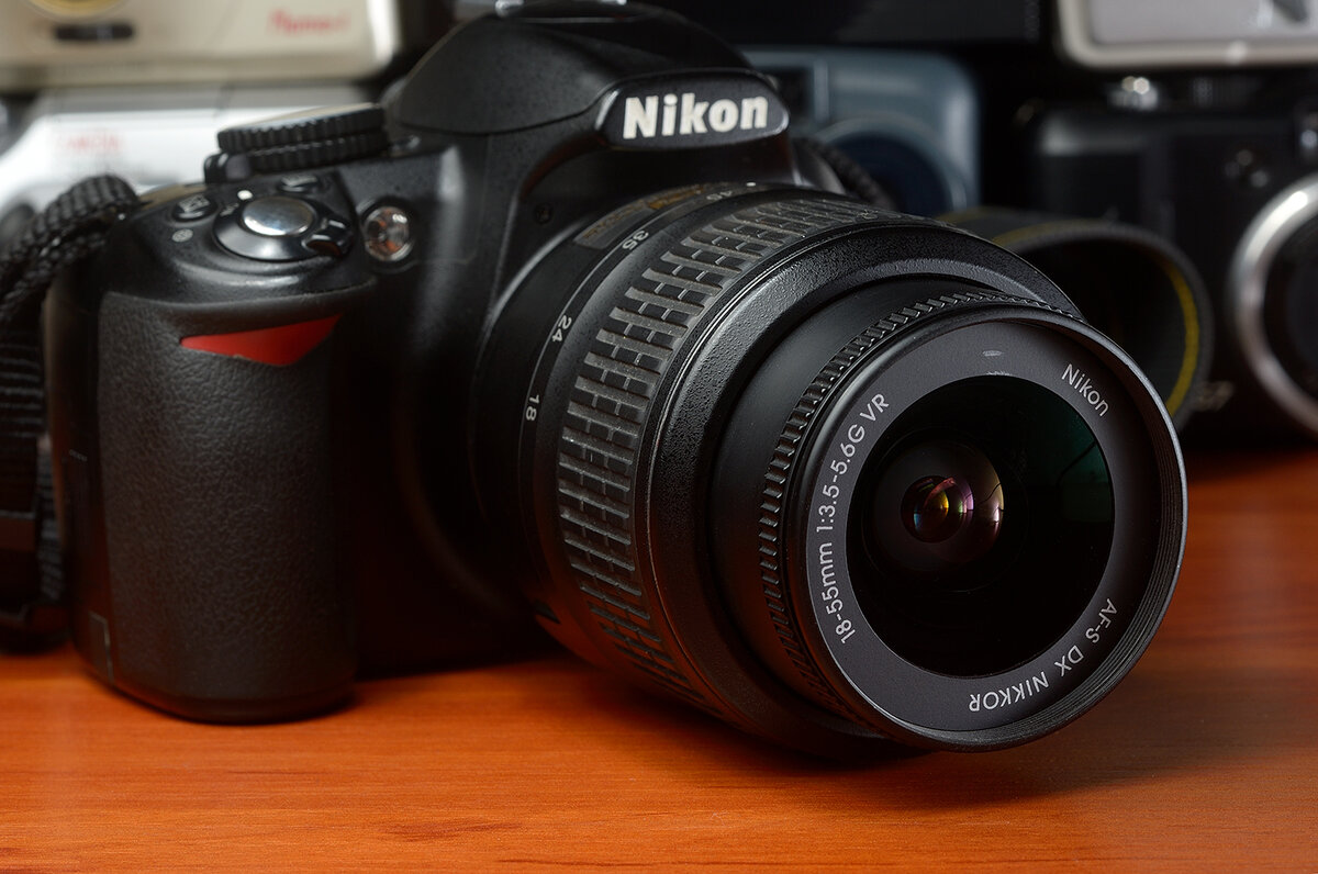 Nikon D3100 и объектив Nikkor 18-55 f3.5-5.6