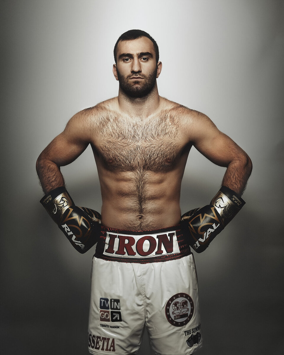 Экс - чемпион мира в первом тяжелом весе по версии (IBF и WBA) - Мурат Гассиев 