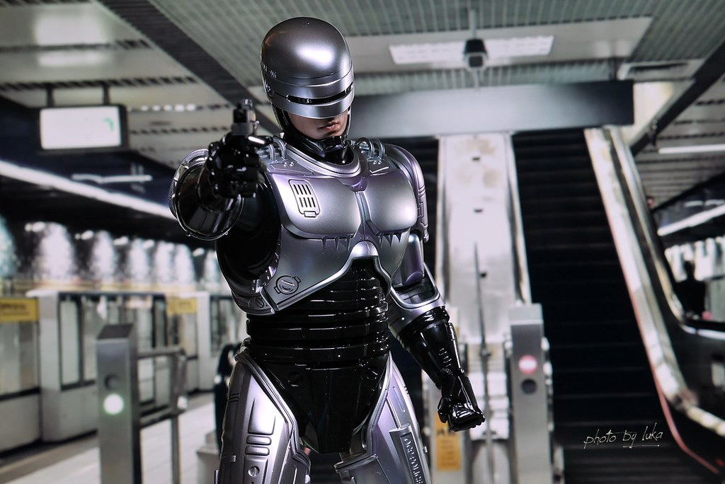 Дизайн костюма был разработан в восьмидесятые, но по-прежнему смотрится эффектно и в наши дни. Автор фото: Luka Zou