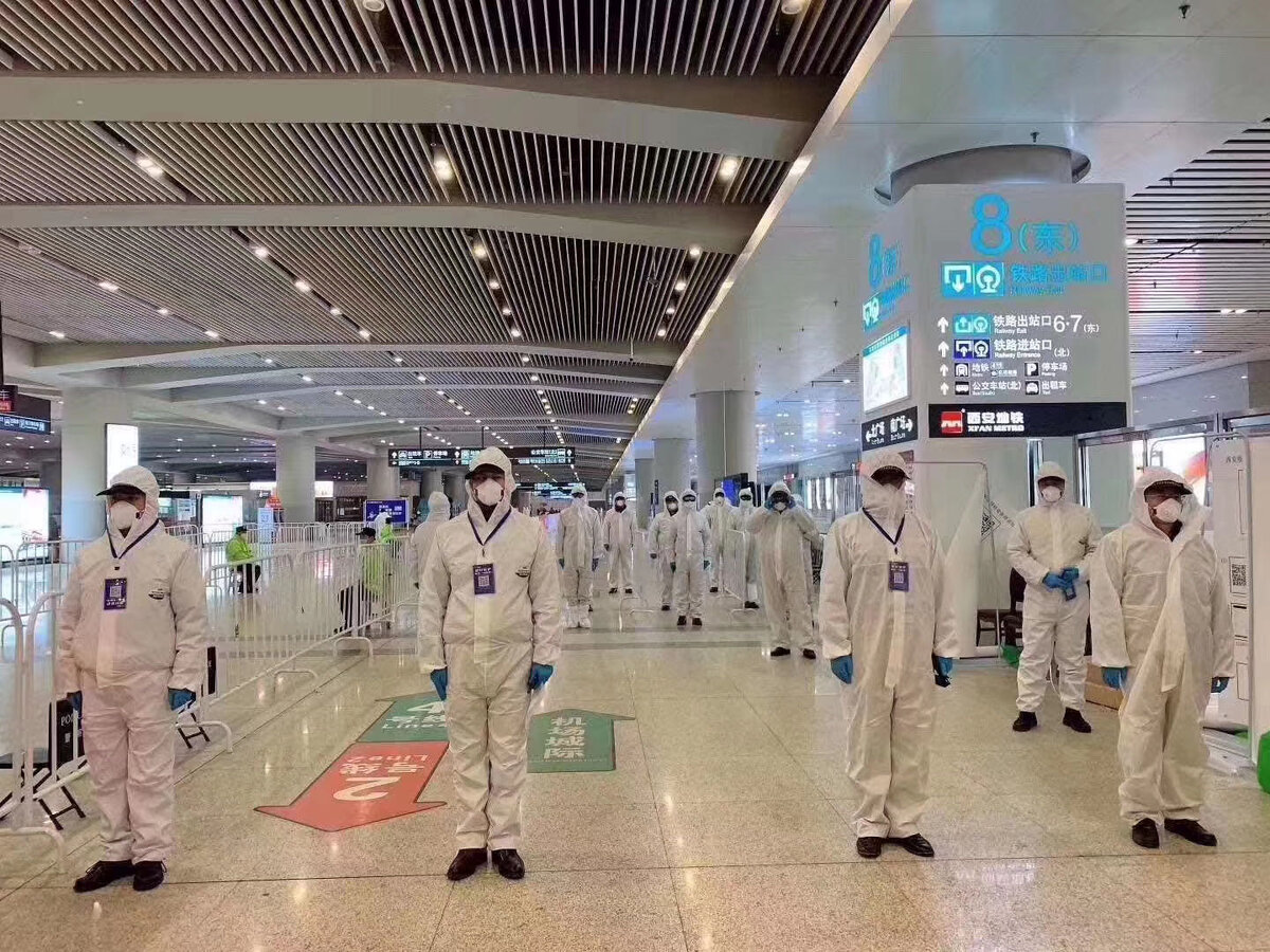 Вокзал в г. Сиань (Китай) в период разгара эпидемии (фото не автора)