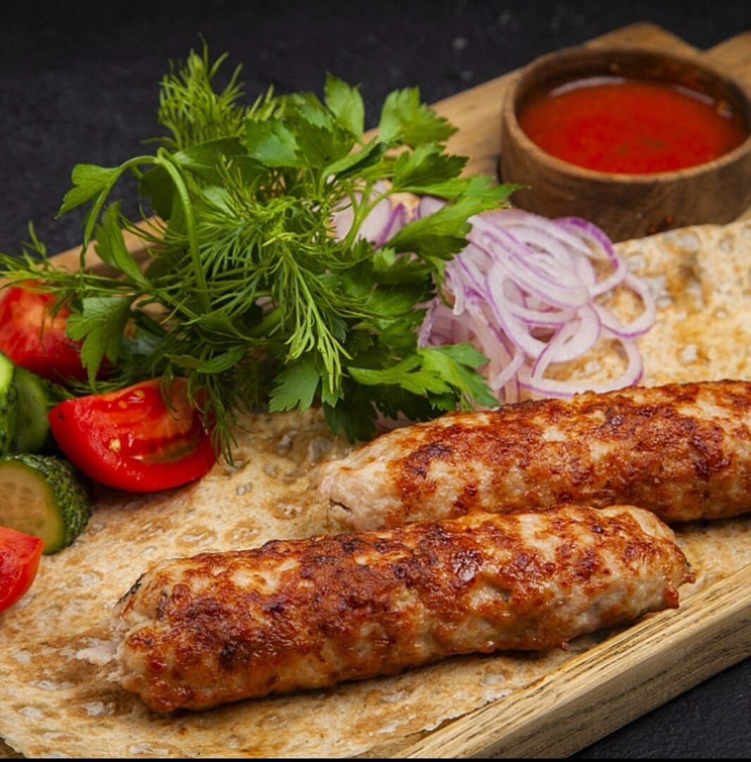 Кавказское, среднеазиатское и балканском мясное блюдо