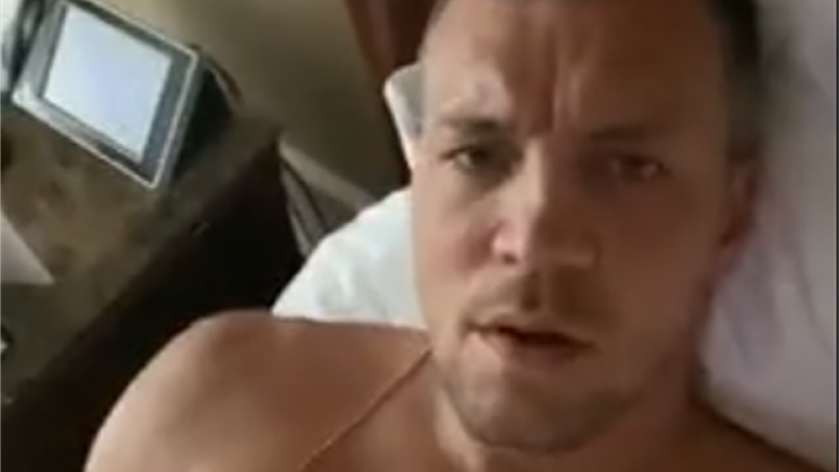 Артем Дзюба и скрин с того самого видео. 