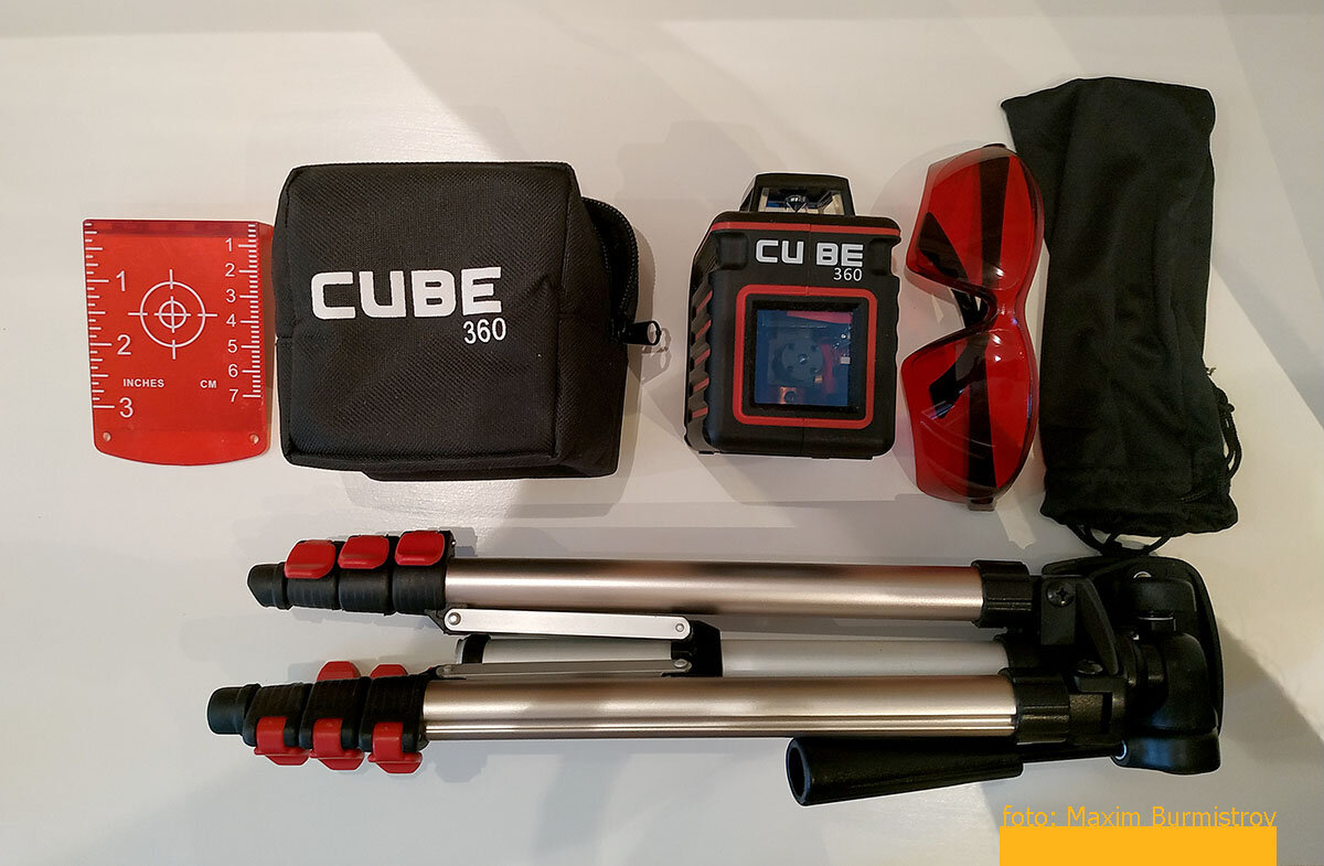 Лазерный нивелир – абсолютно необходимое приспособление для самостройщика. Если финансы позволяют, лучше взять сразу лазер с зеленым лучом.