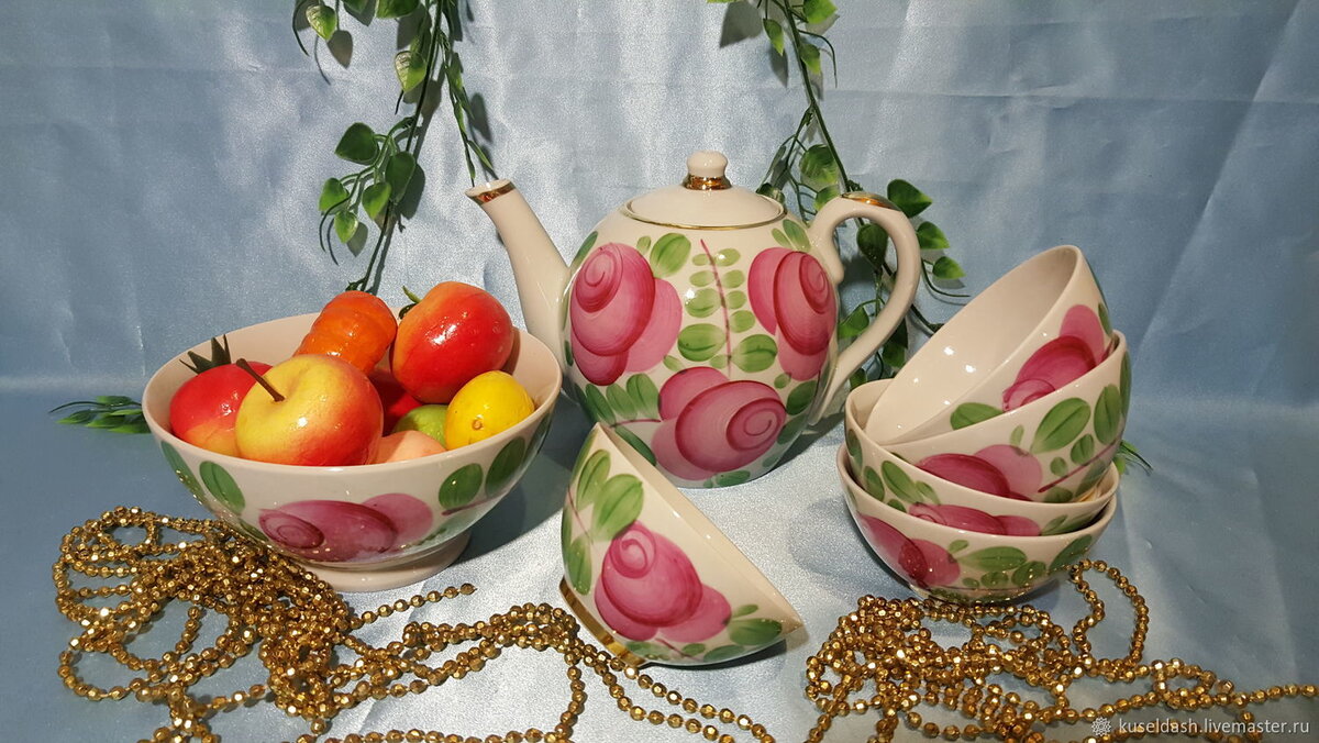 https://www.livemaster.ru/item/28380949-vintazh-sssr-yarkij-chajnyj-serviz-gorodnitsa-klejmo-pozolota