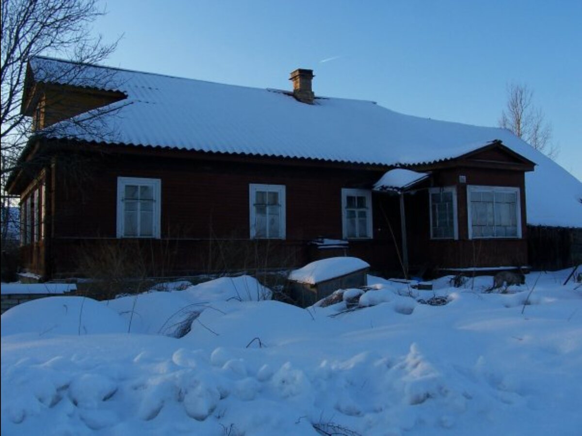 Тот самый дом, зимой.