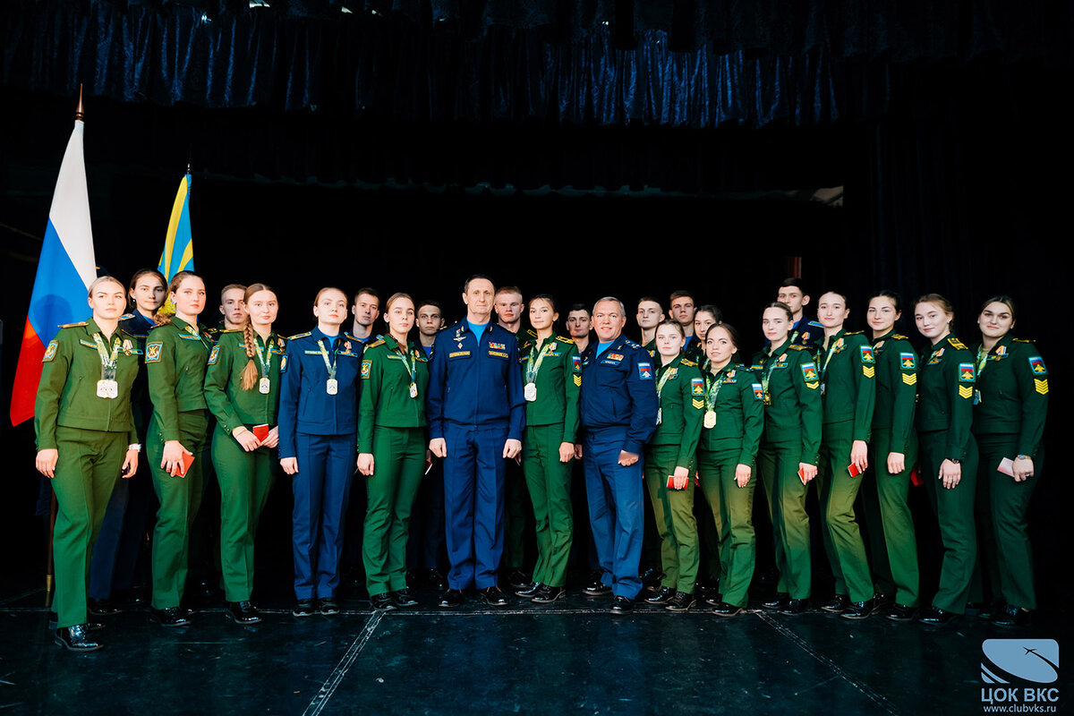 В Главном командовании ВКС прошло чествование победителей и призеров III Всемирных курсантских игр Международного совета военного спорта