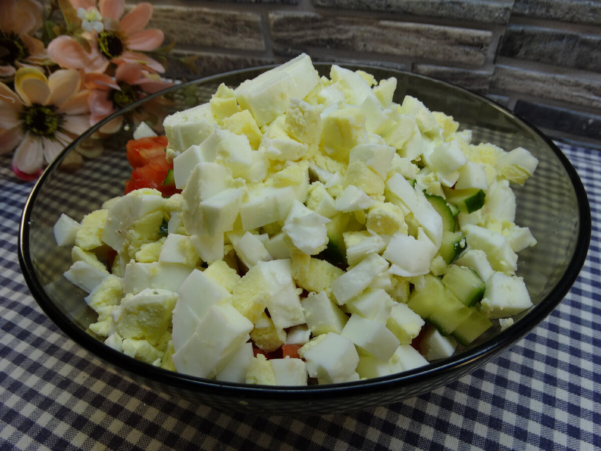 Салат из цветной капусты, яиц, огурцов и помидоров | Готовим вкусно дома/  Кулинария/ Рецепты | Дзен