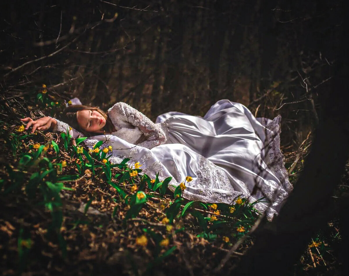 10 октября 2000 года, Республика Мордовия, село Кочкурово. В 6 часов вечера на поляне, именуемой в простонародье «Остров любви», компания ребят наткнулась на безжизненное тело.