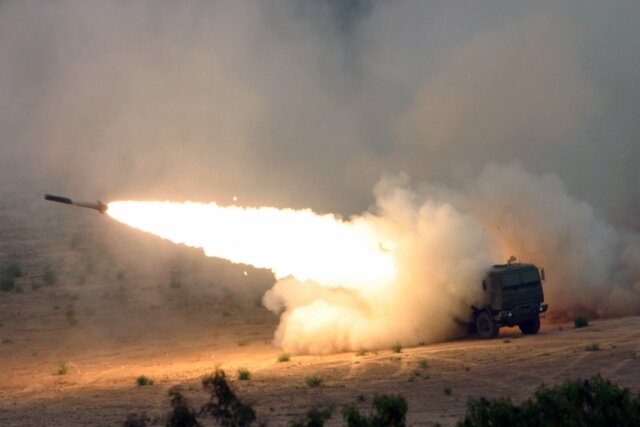    Система залпового огня HIMARS