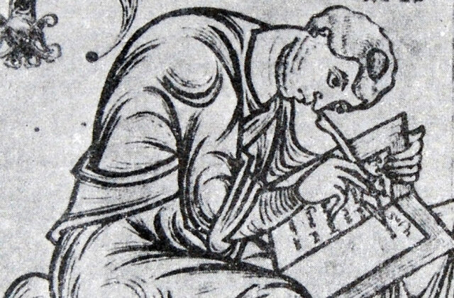    Изобретение печатного станка стало эпохальным событием для развития книгопечатания. До этого фолианты были рукописными, а их цена — фантастической, ведь над каждой книгой часами корпели монахи и процесс переписывания растягивался порой на годы
