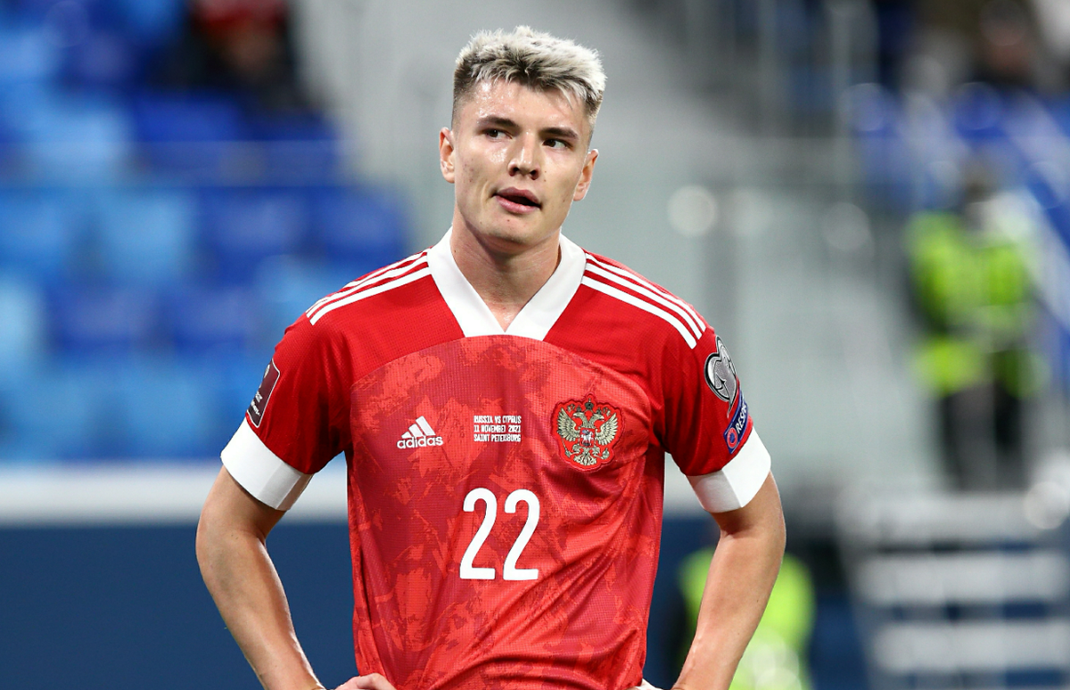 российские футболисты с контрактом адидас. марио фернандес футболист. роман евгеньев футболист. российский футболист 6. российский футболист 6.