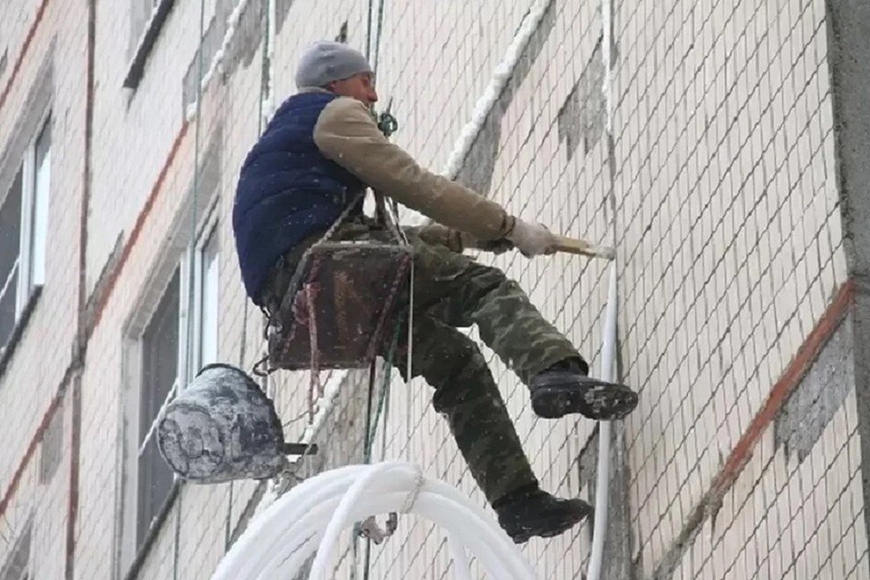     Спортшкола олимпийского резерва № 8 предлагает отремонтировать здание Дворца спорта. Роман ИГНАТЬЕВ