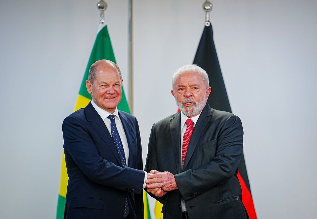  Шольц и президент Бразилии.  фото: картинки  яндекса.