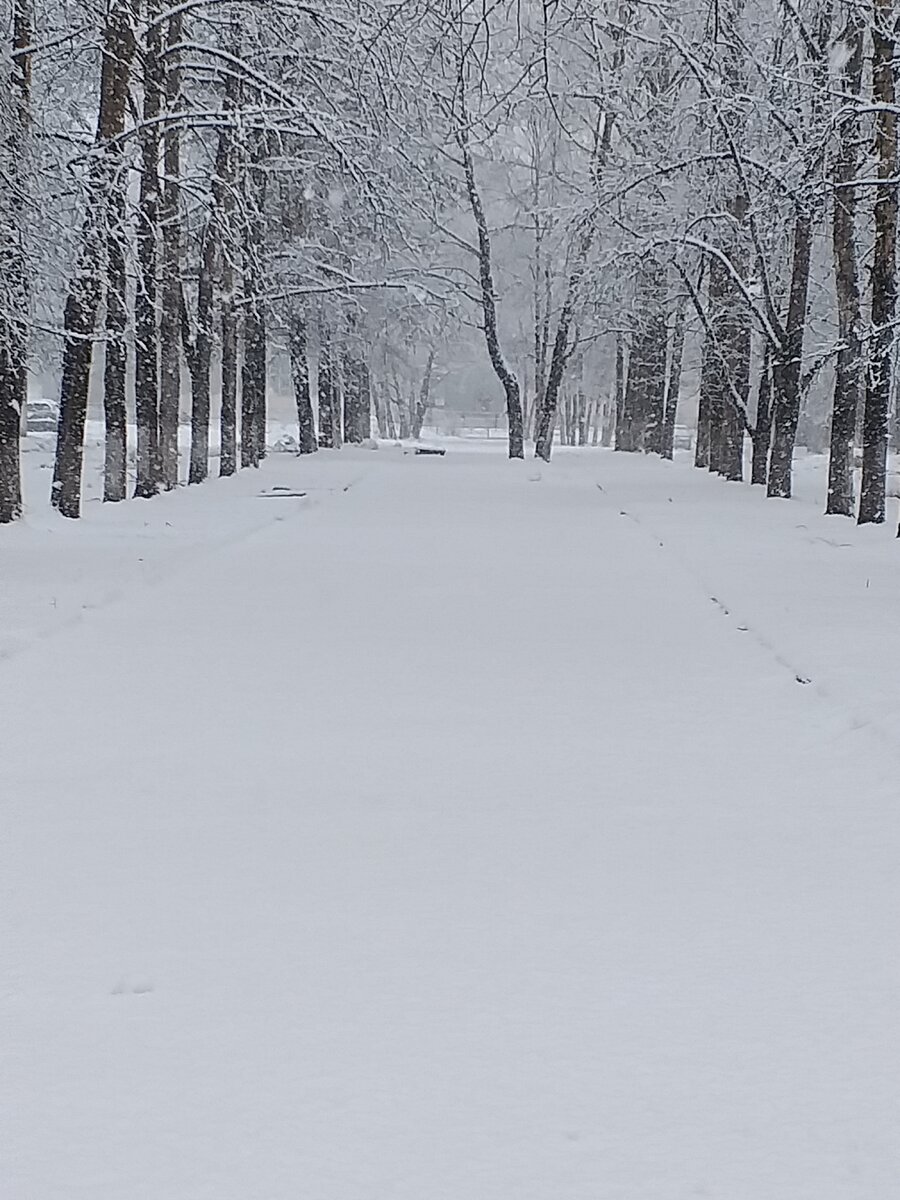 Апрельский снег