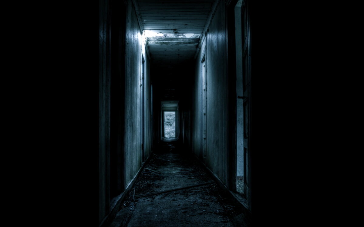 страшный коридор