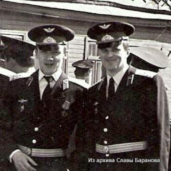 Баранов слева