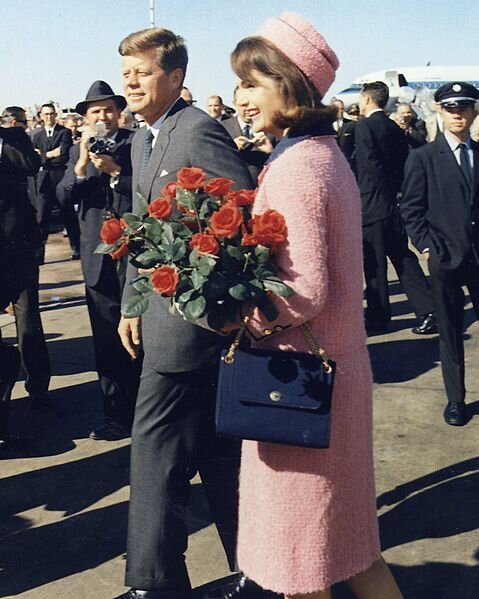 Розовый костюм от Шанель и гибель Кеннеди