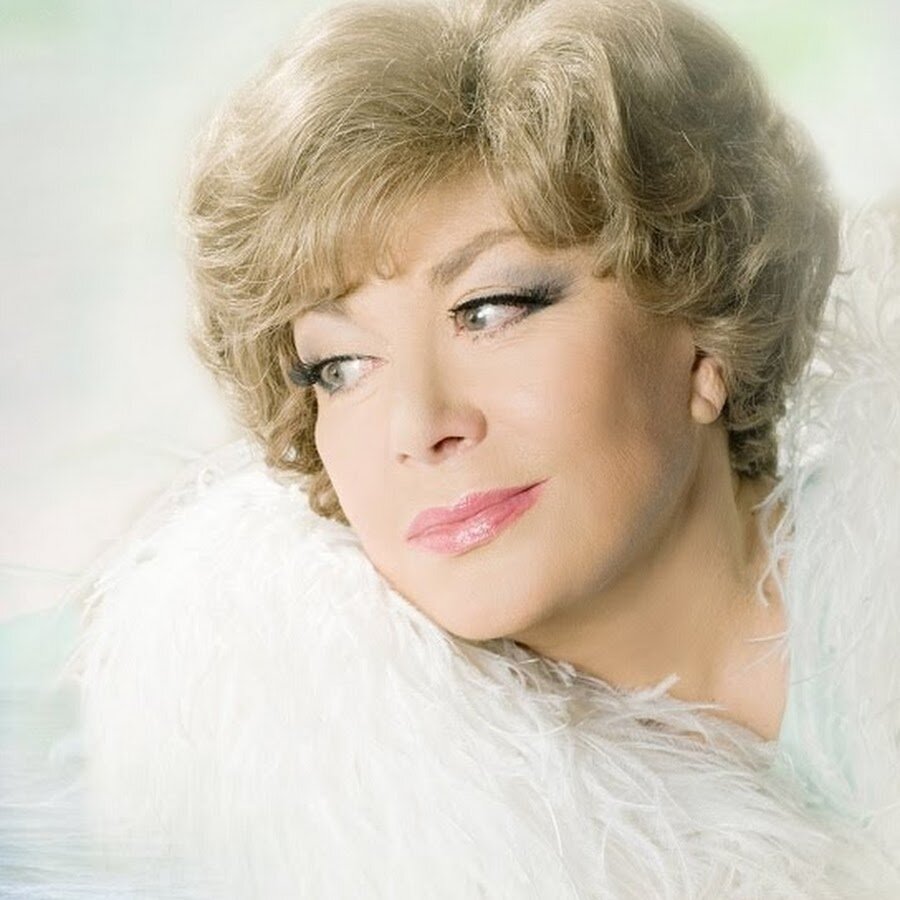 Эдите Пьехе не повезло с отчимом