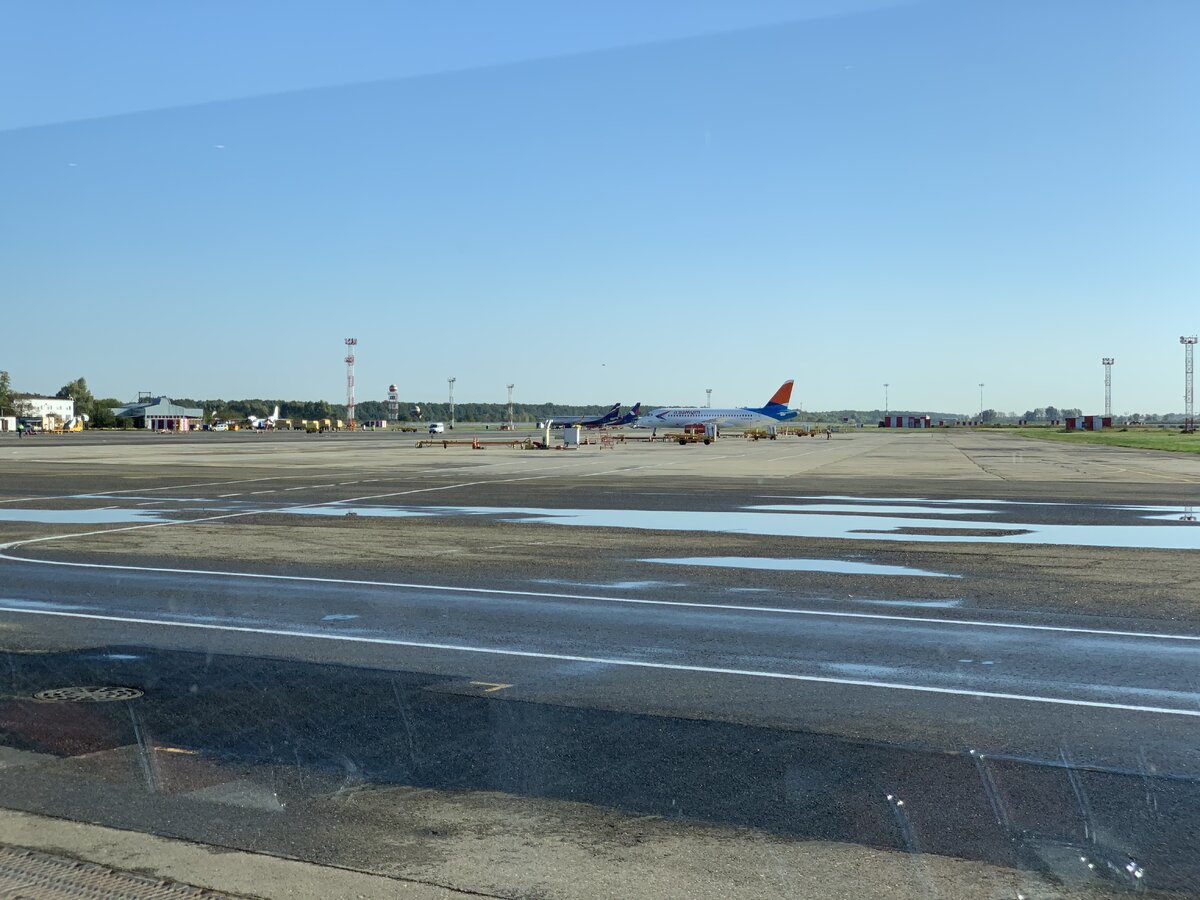 Удивился, насколько маленький международный аэропорт в Краснодаре. Больше похож на автобусную станцию