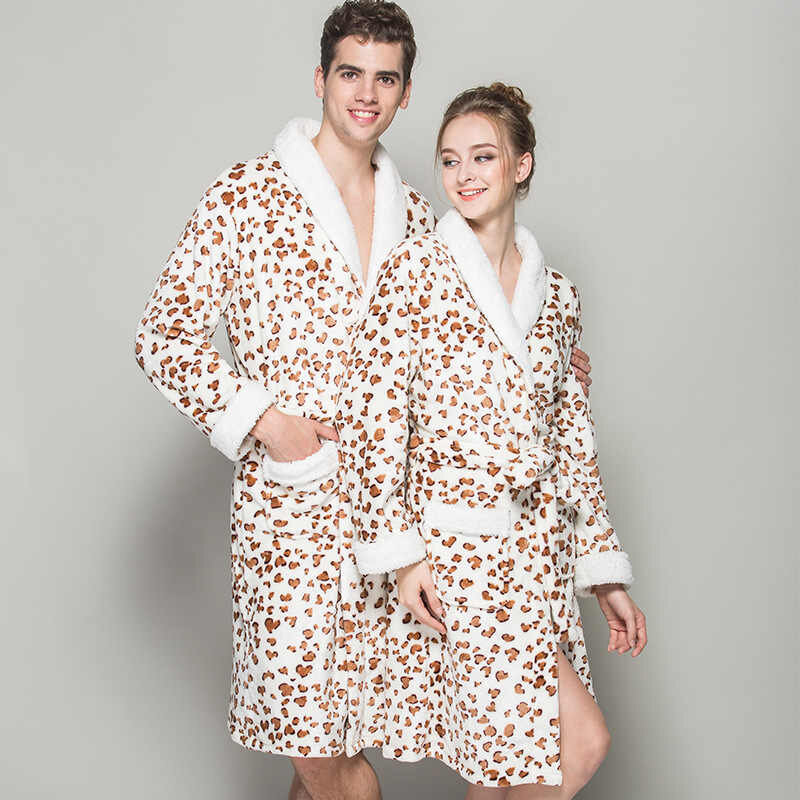 Махровые леопардовые халаты
