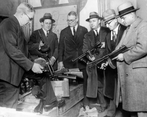 Почему сухой закон в США 20-30-х годов спровоцировал рост преступности? Сверхприбыли бутлегеров и алкогольной мафии