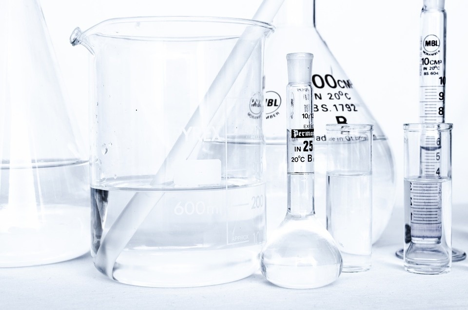 Источник: https://pixabay.com/photos/lab-research-chemistry-test-217041/