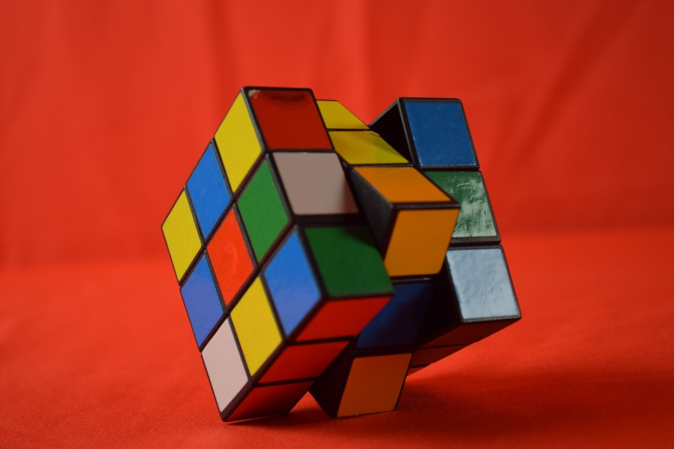 https://pixabay.com/ru/photos/%D0%B8%D0%B3%D1%80%D1%83%D1%88%D0%BA%D0%B0-%D0%BA%D1%83%D0%B1-%D0%B3%D0%B5%D0%BD%D0%B8%D0%B0%D0%BB%D1%8C%D0%BD%D1%8B%D0%B9-%D0%BA%D1%83%D0%B1%D0%B8%D0%BA-%D1%80%D1%83%D0%B1%D0%B8%D0%BA%D0%B0-929427/