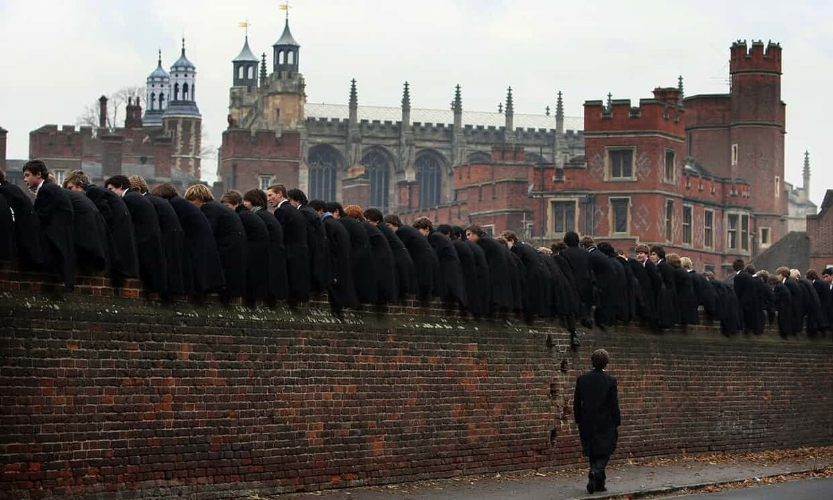 Школа для высшего класса (Posh Boys School). Фото из открытых источников в интернете