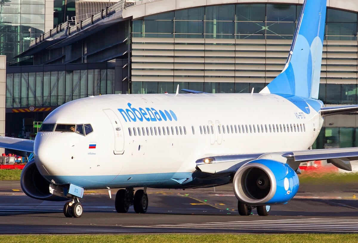 Pobeda airlines. Боинг 737 авиакомпания победа. Боинг 737 800 авиакомпании. Boeing 737-800 авиакомпании победа. Победа авиакомпания лоукостер.