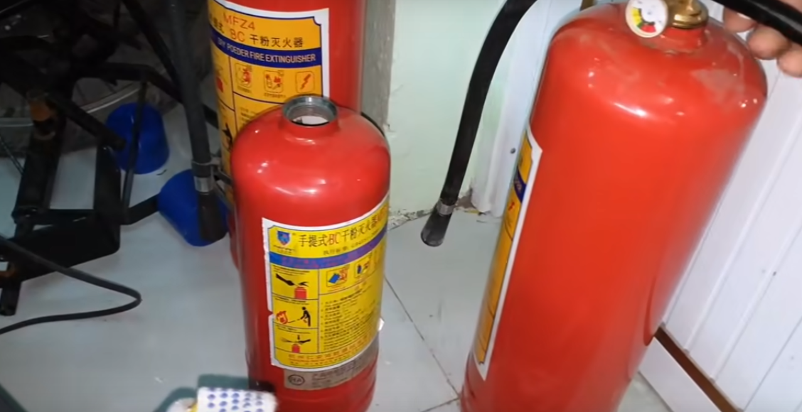 Воздушный компрессор из старого огнетушителя!