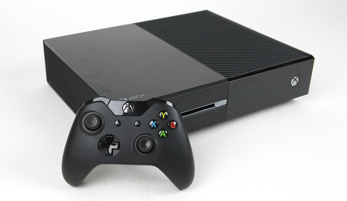 Икс стоит. Xbox one 500gb. Microsoft Xbox one 500 ГБ. Приставка Xbox 360 one. Приставка Xbox one fat 500gb.