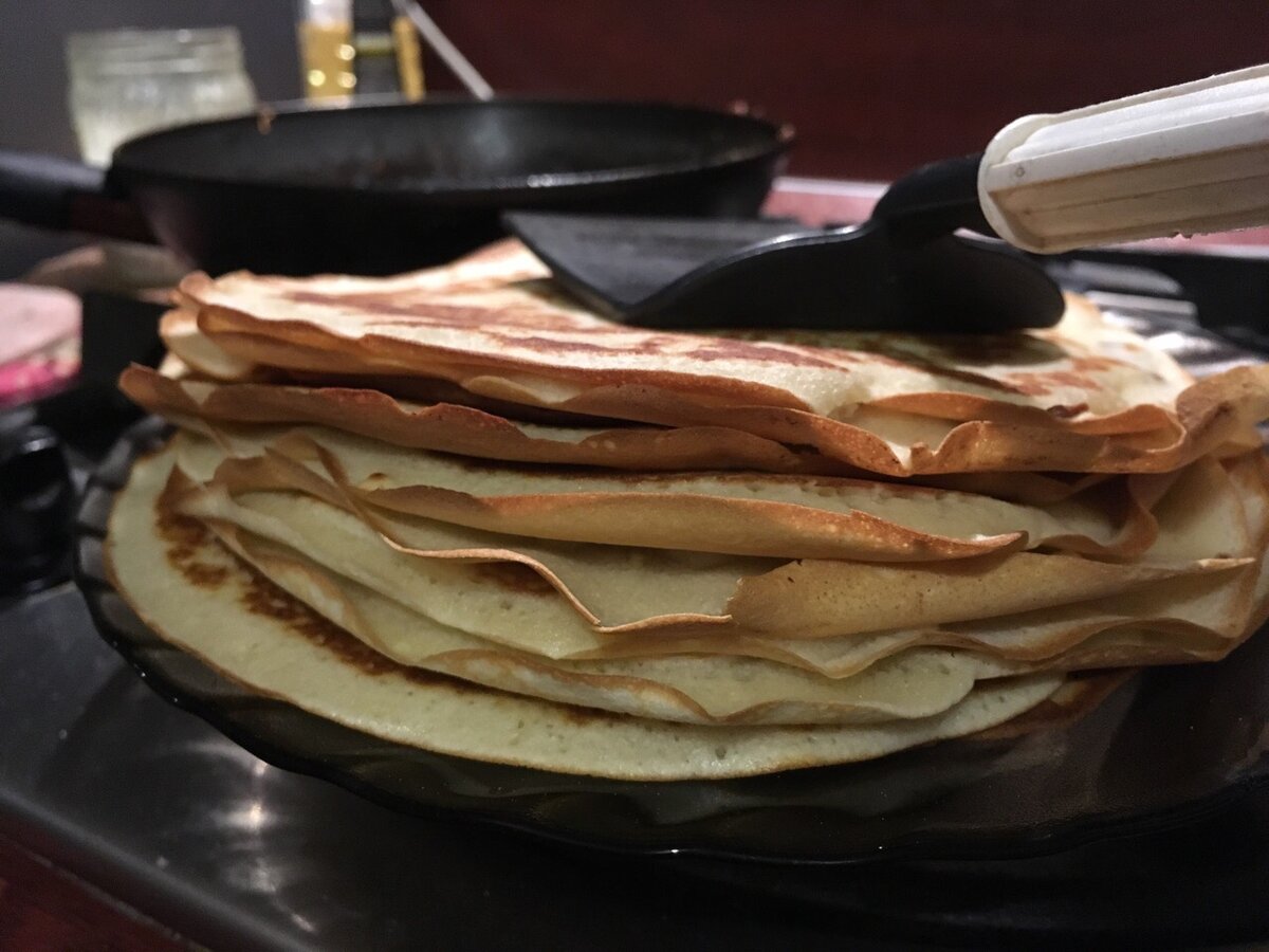 Торт из коржей на сковороде